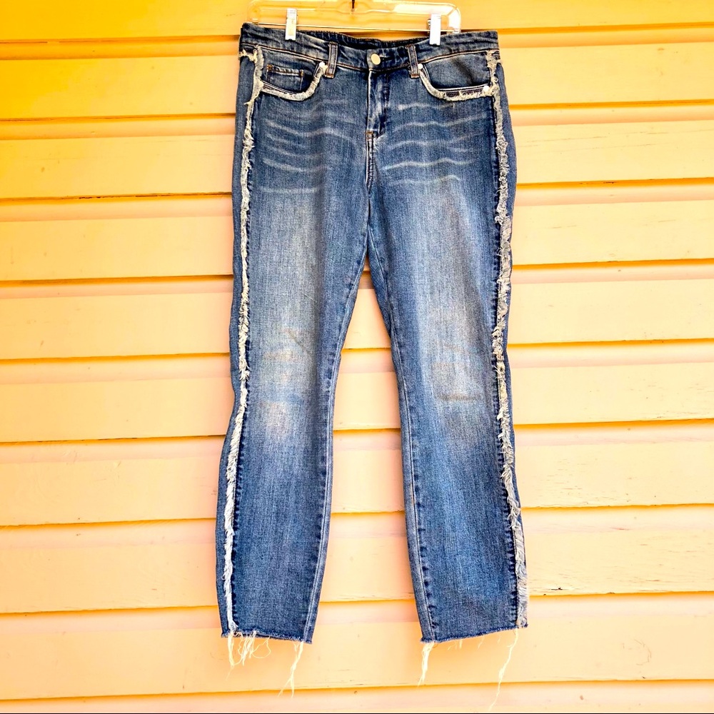 BlankNYC Jeans Mid Rise Skinny Straight Frayed Raw Hem 30